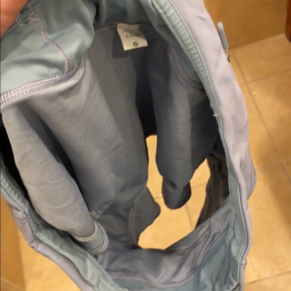 Lululemon speed up shorts 2.5” - Picture 4 of 4